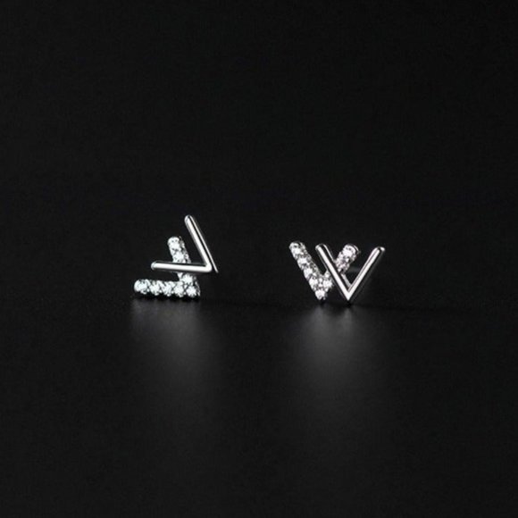 Letter W S925 Silver Studs Earrings w/Tiny CZ- ECZ013 silver - Picture 4 of 13